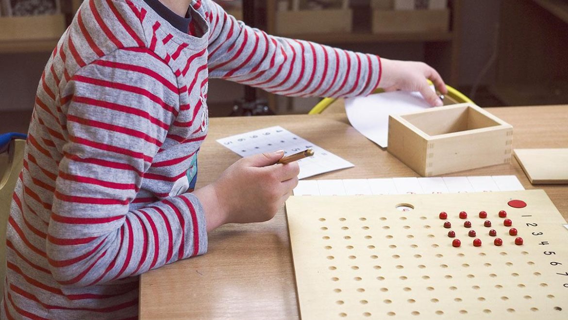 „Zwyczajny niezwyczajny” dzień w przedszkolu Montessori