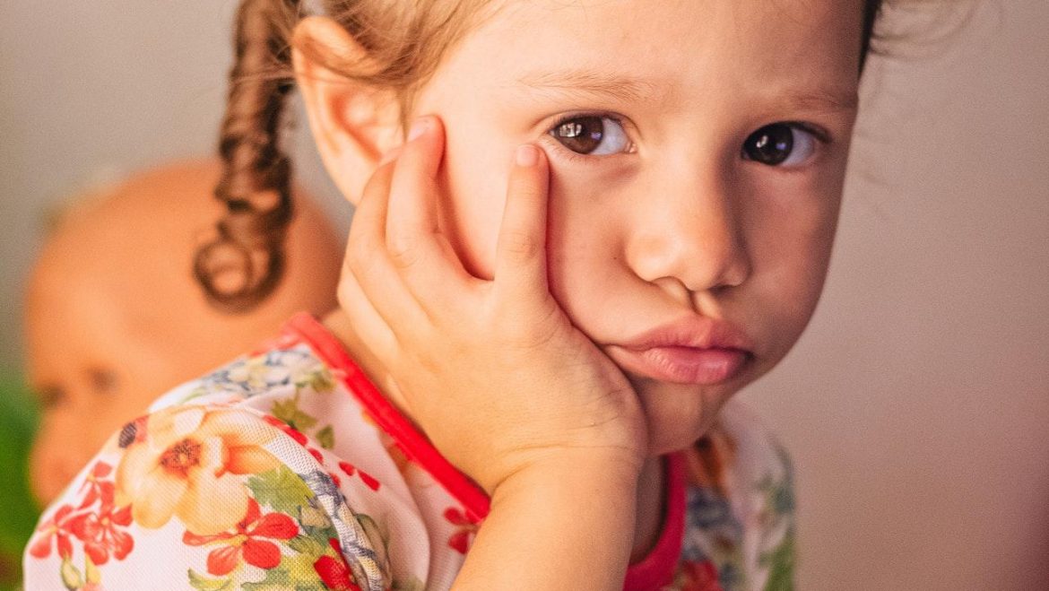 „Nudzę się w przedszkolu”, czyli co dziecko tak naprawdę chce nam powiedzieć?